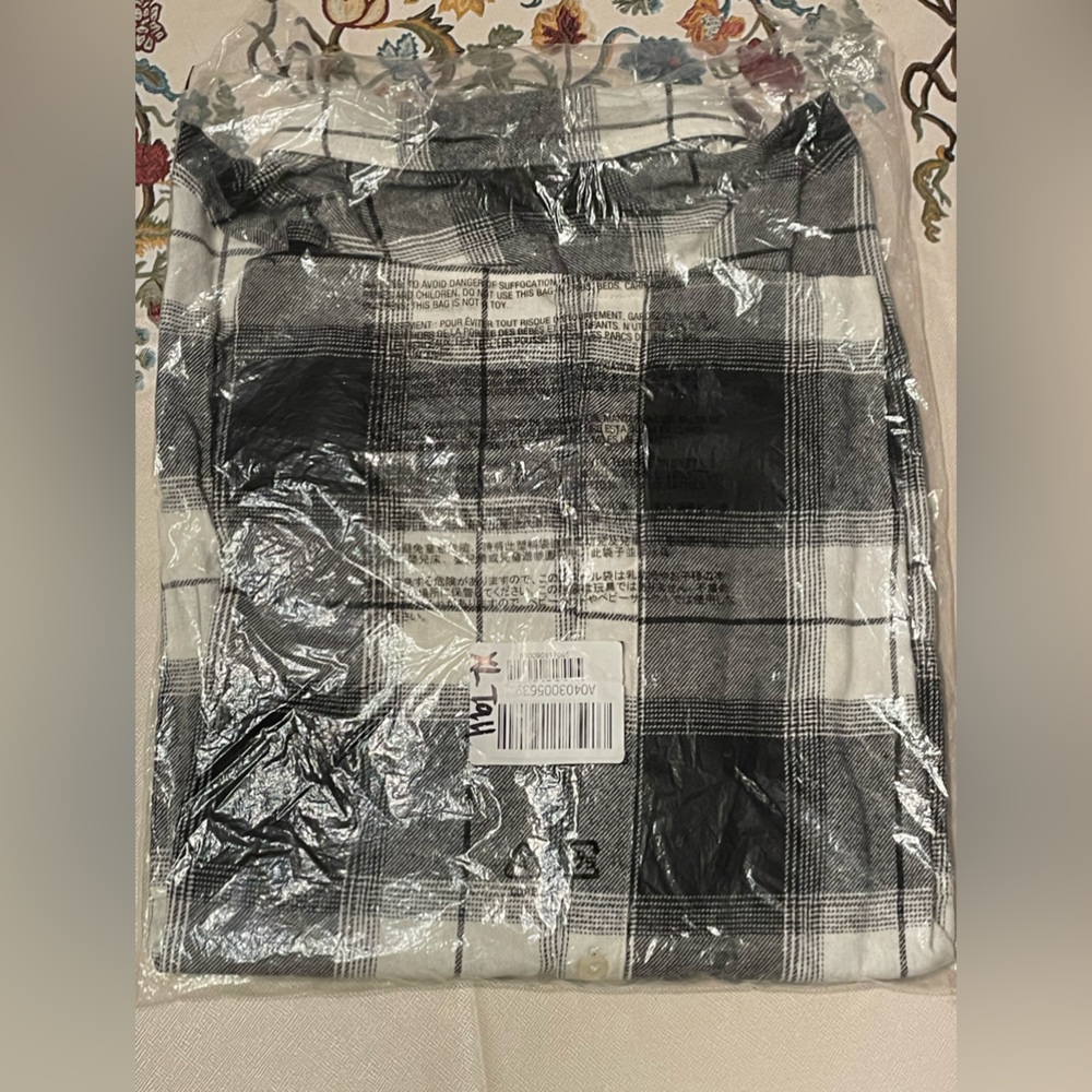 🆕 RESERVED E4L Old Navy Women’s Cropped Plaid Flannel Boyfriend Shirt TALL - Picture 10 of 14